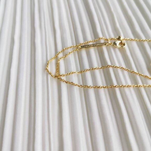 Kendra Scott Pickleball Ivory Mother-of-Pearl Gold Necklace - Picture 4 of 4